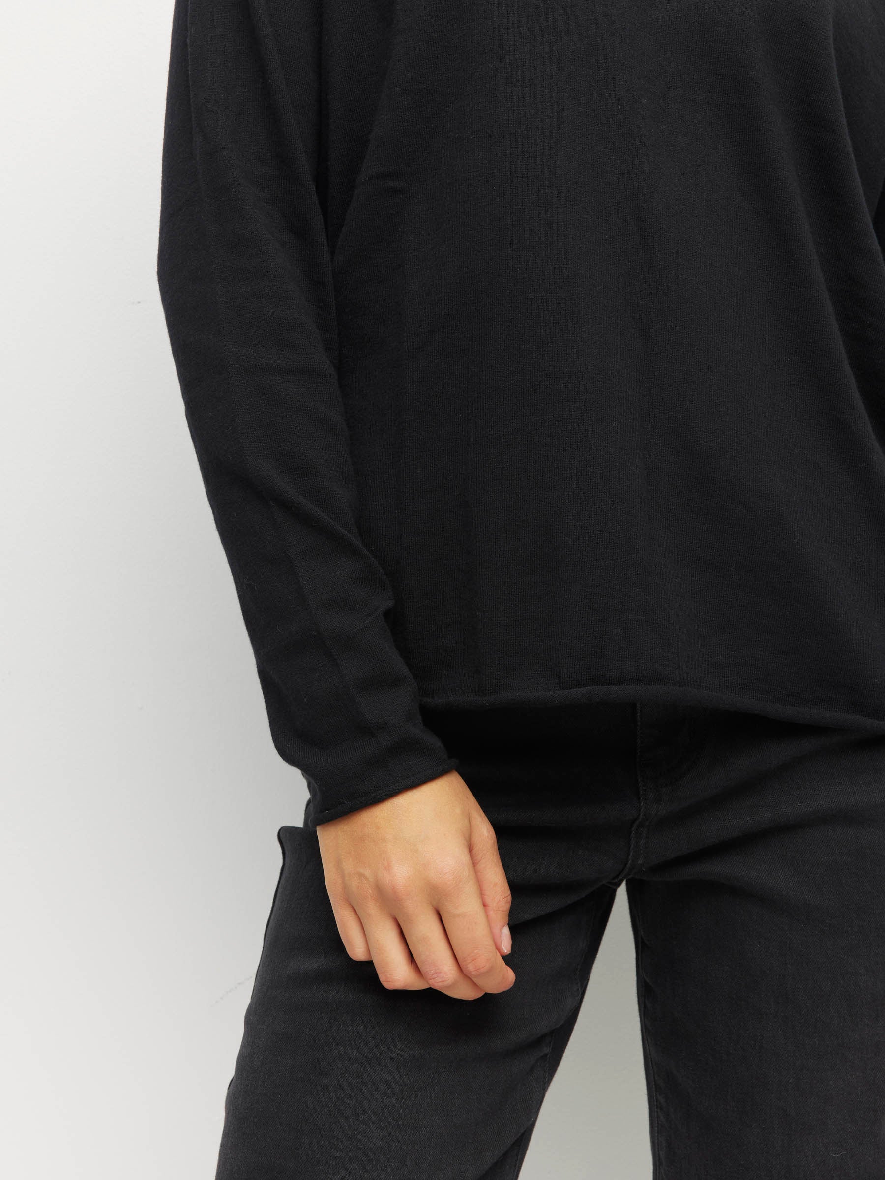 JHL V-Neck L/S T (Fine Cotton Cashmere) Black