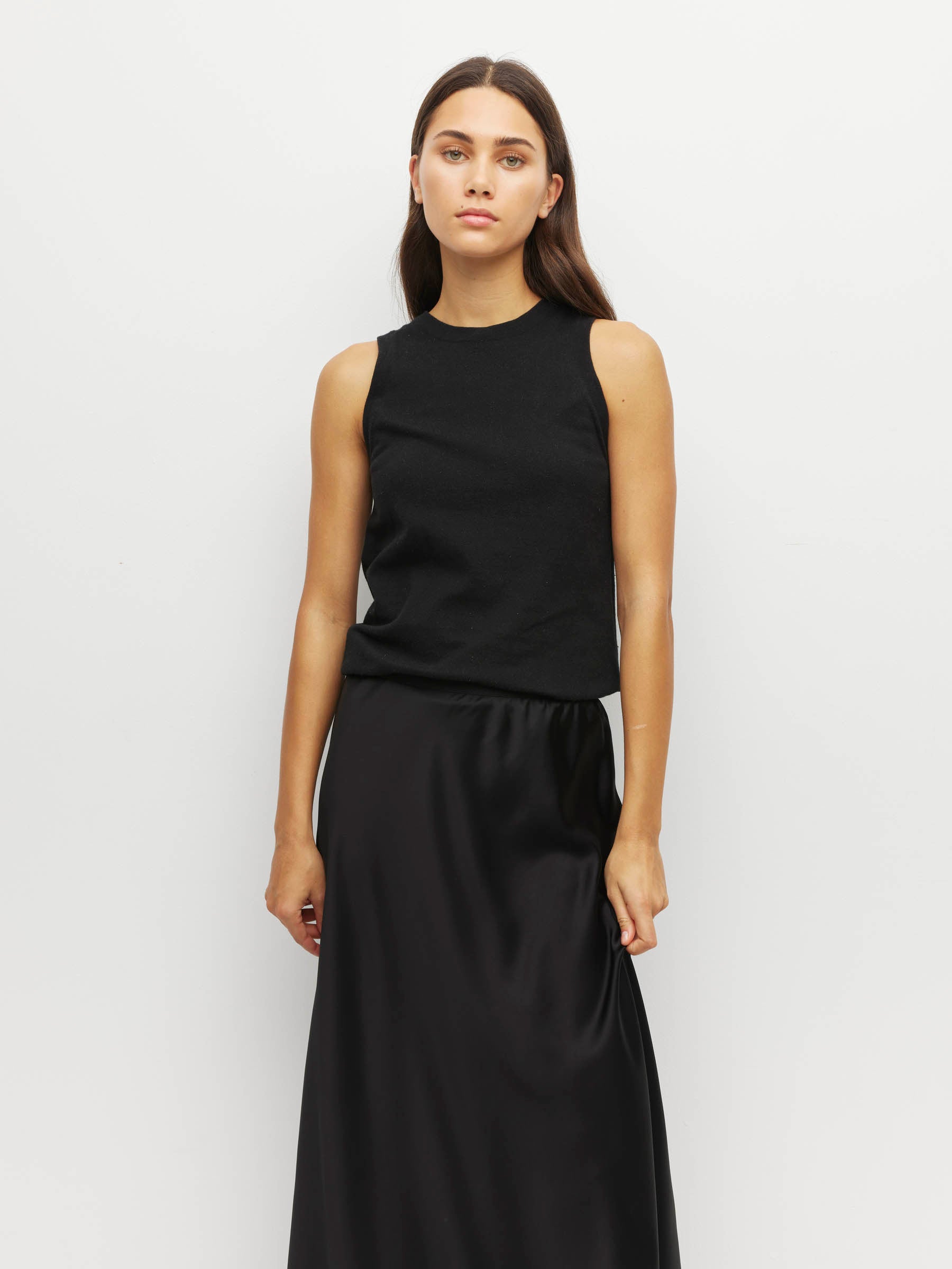 JHL Luxe Tank (Luxe Cotton Cashmere) Black