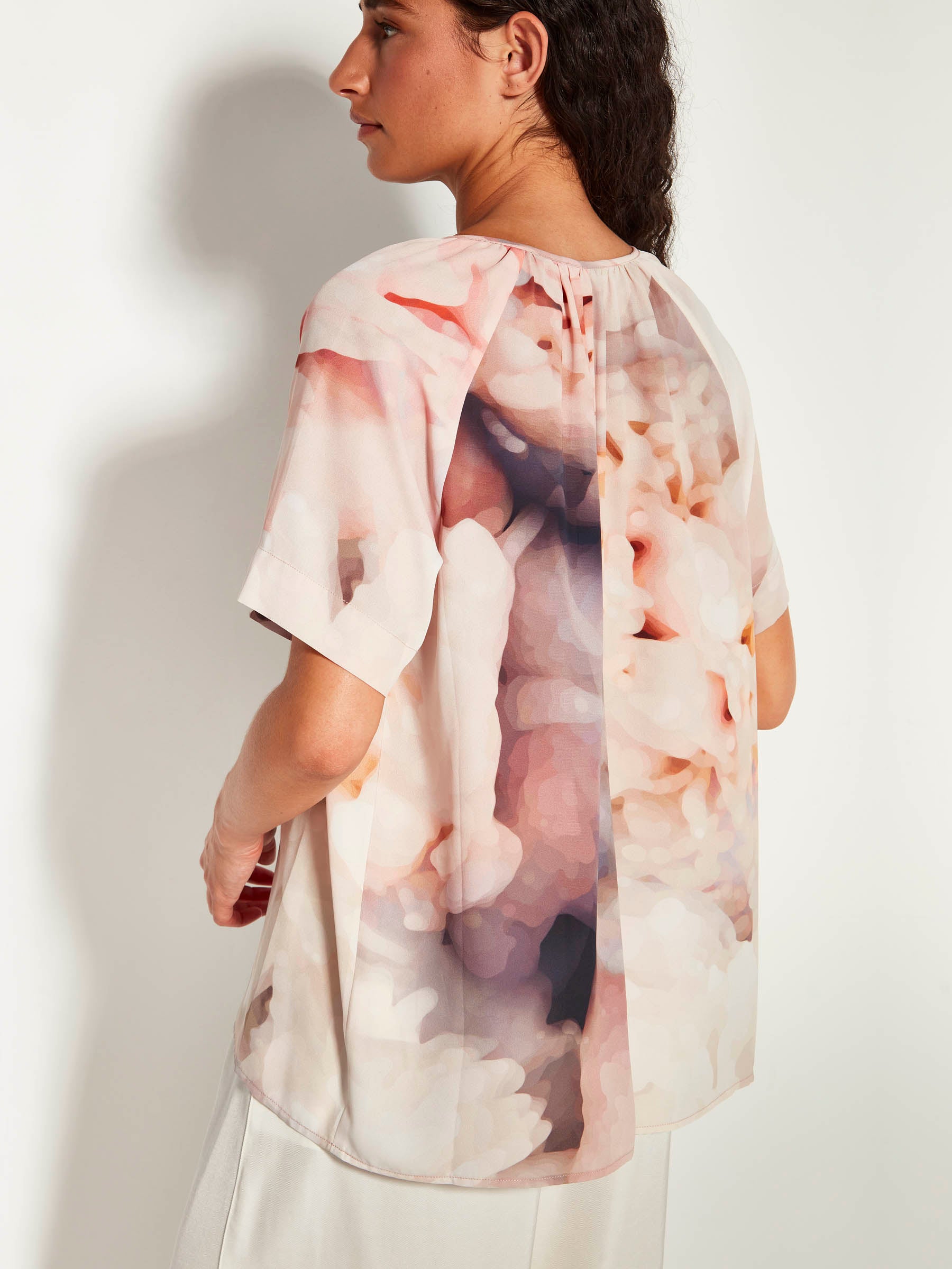 Dina Top (Bloom Crepe) Bouquet