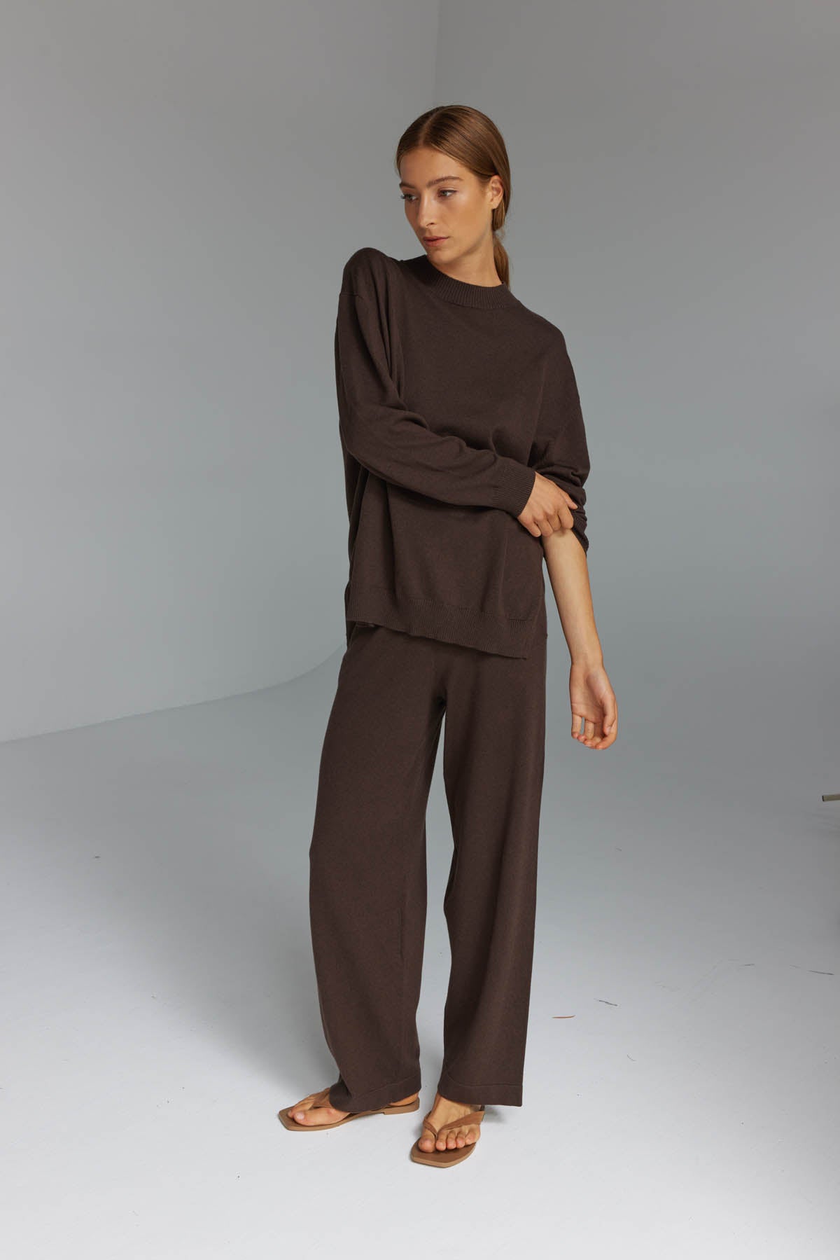 JHL Crew Sweater (Cotton Cashmere) Chocolate