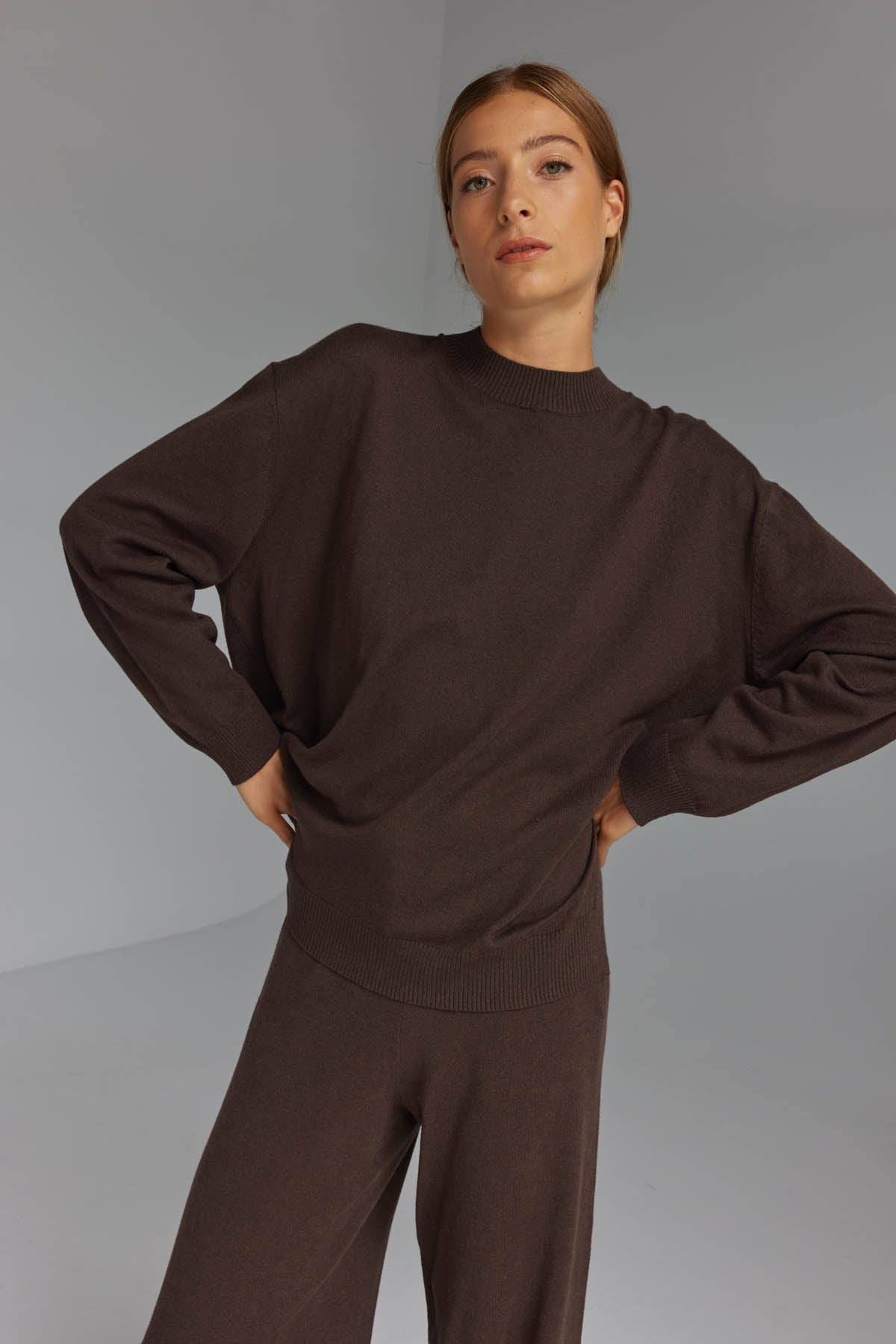 JHL Crew Sweater (Cotton Cashmere) Chocolate