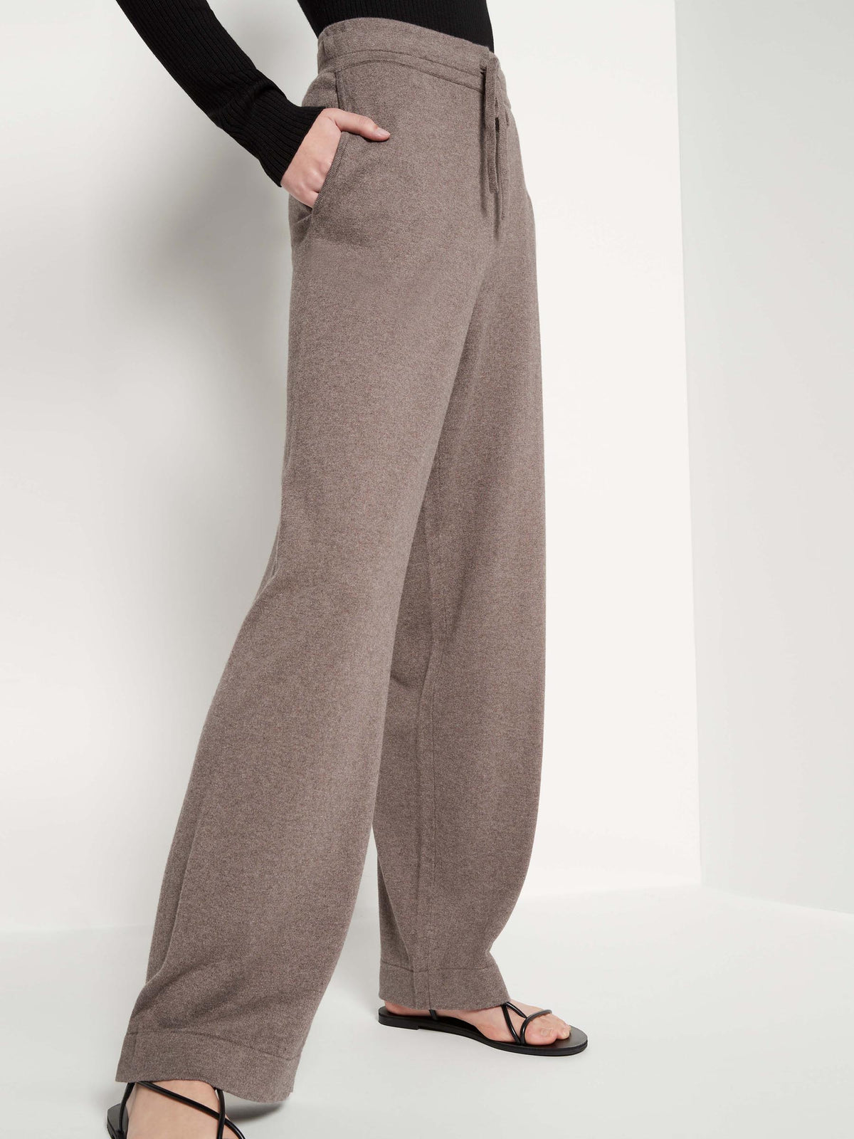 JHL Wide Trackpant (Cotton Cashmere) Walnut