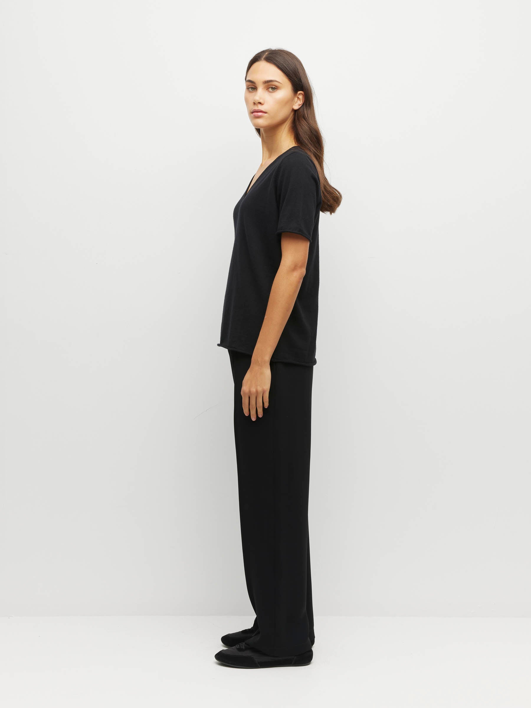 JHL V-Neck T (Fine Cotton Cashmere) Black