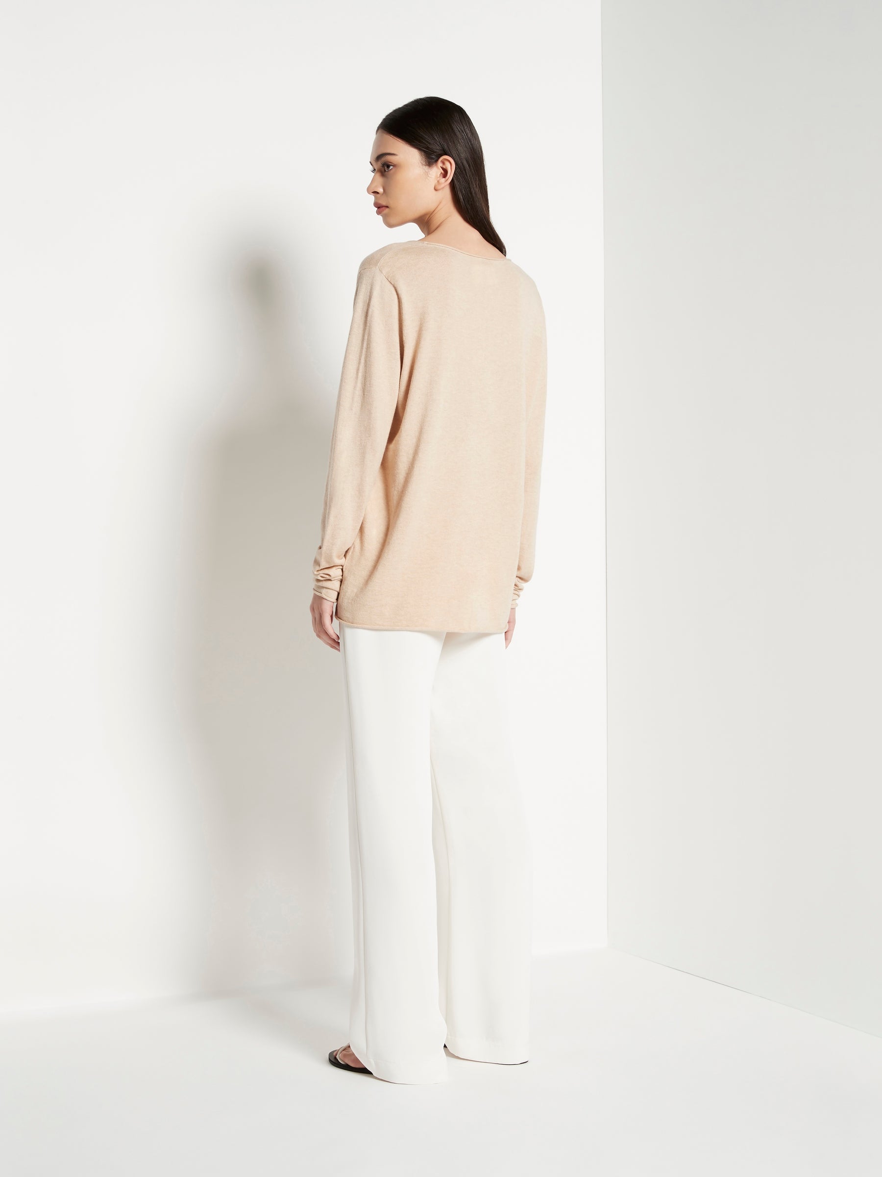 JHL V-Neck L/S T (Fine Cotton Cashmere) Sand