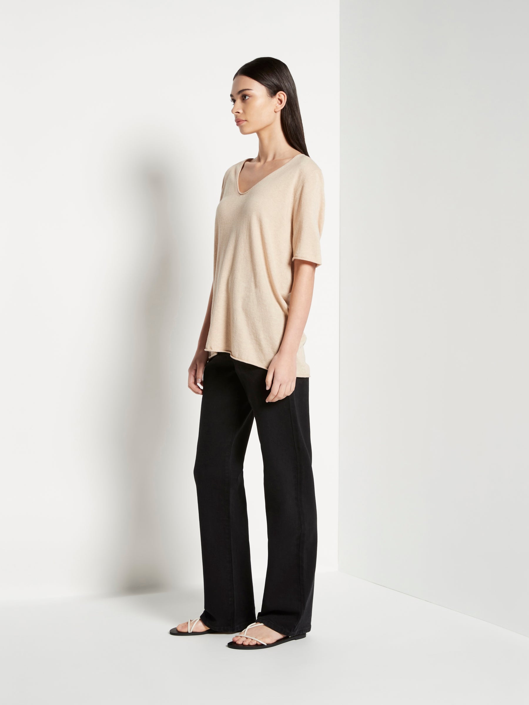 JHL V-Neck T (Fine Cotton Cashmere) Sand