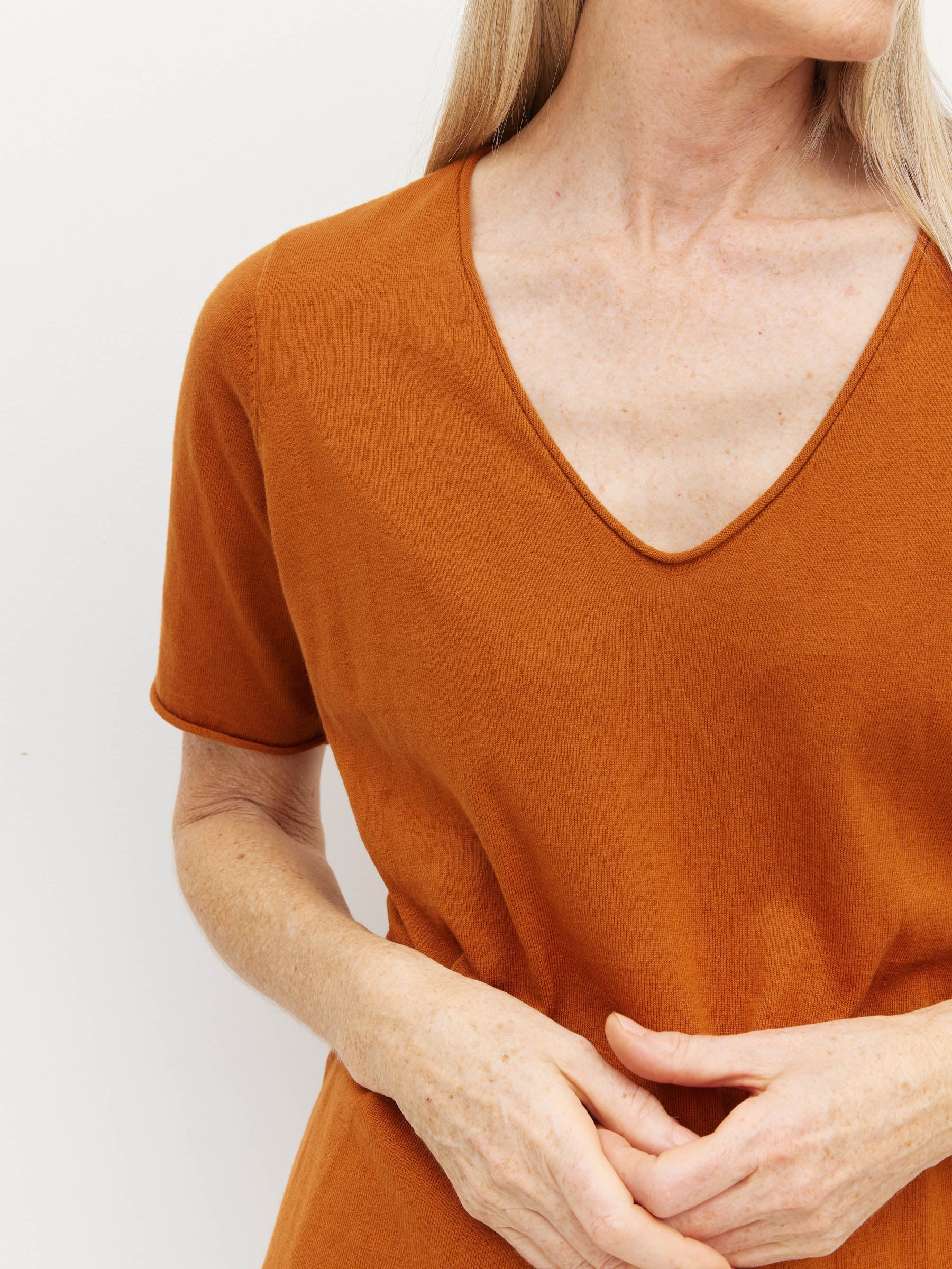 JHL V-Neck T (Fine Cotton Cashmere) Tobacco