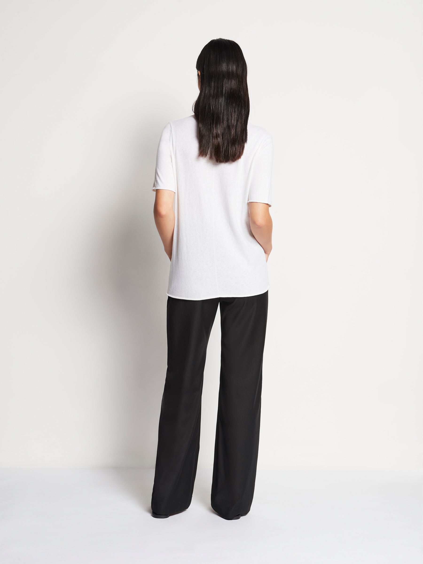 JHL V-Neck T (Fine Cotton Cashmere) White