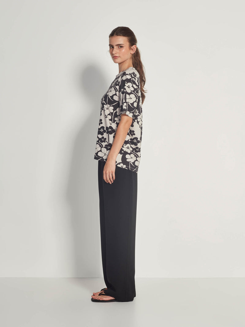 Micky T (Luxe Cotton) Mono Floral