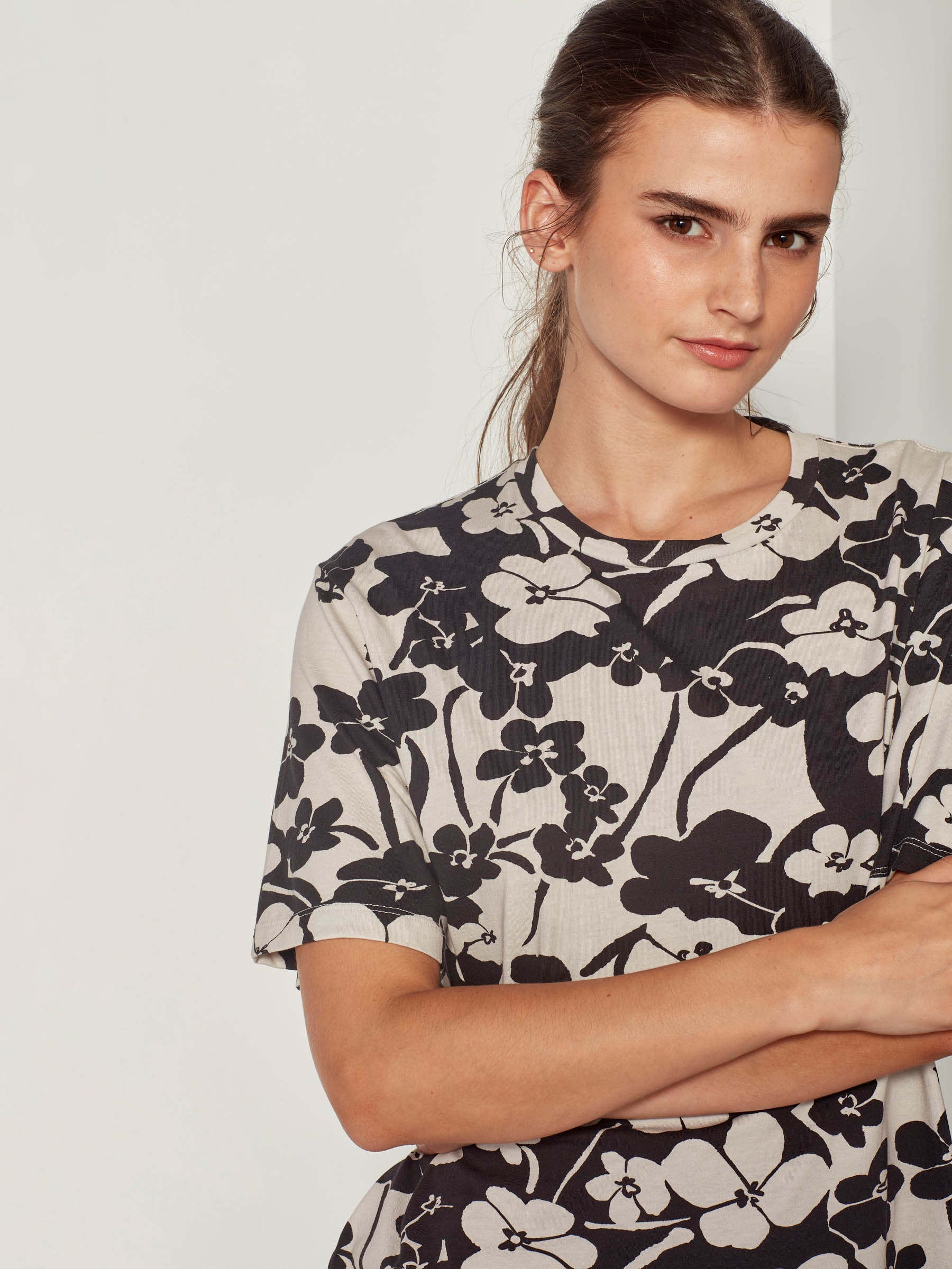 Micky T (Luxe Cotton) Mono Floral