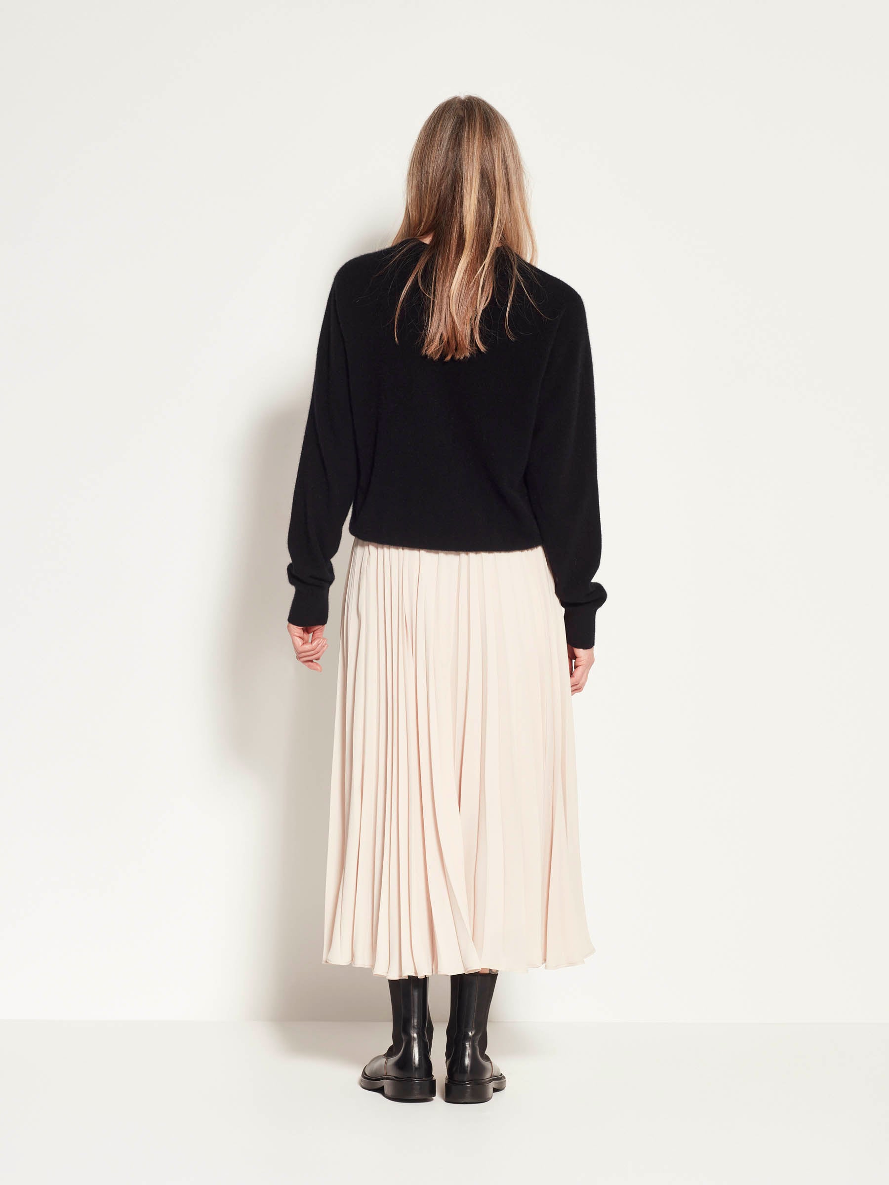 Posey Pleat Skirt (Matte Pleat) Ecru – Juliette Hogan