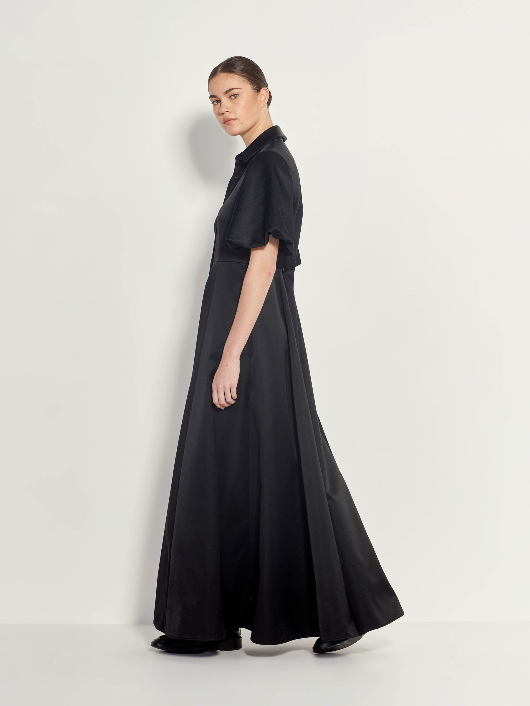 Sevilla Dress (Luxe Sheen Wool) Black