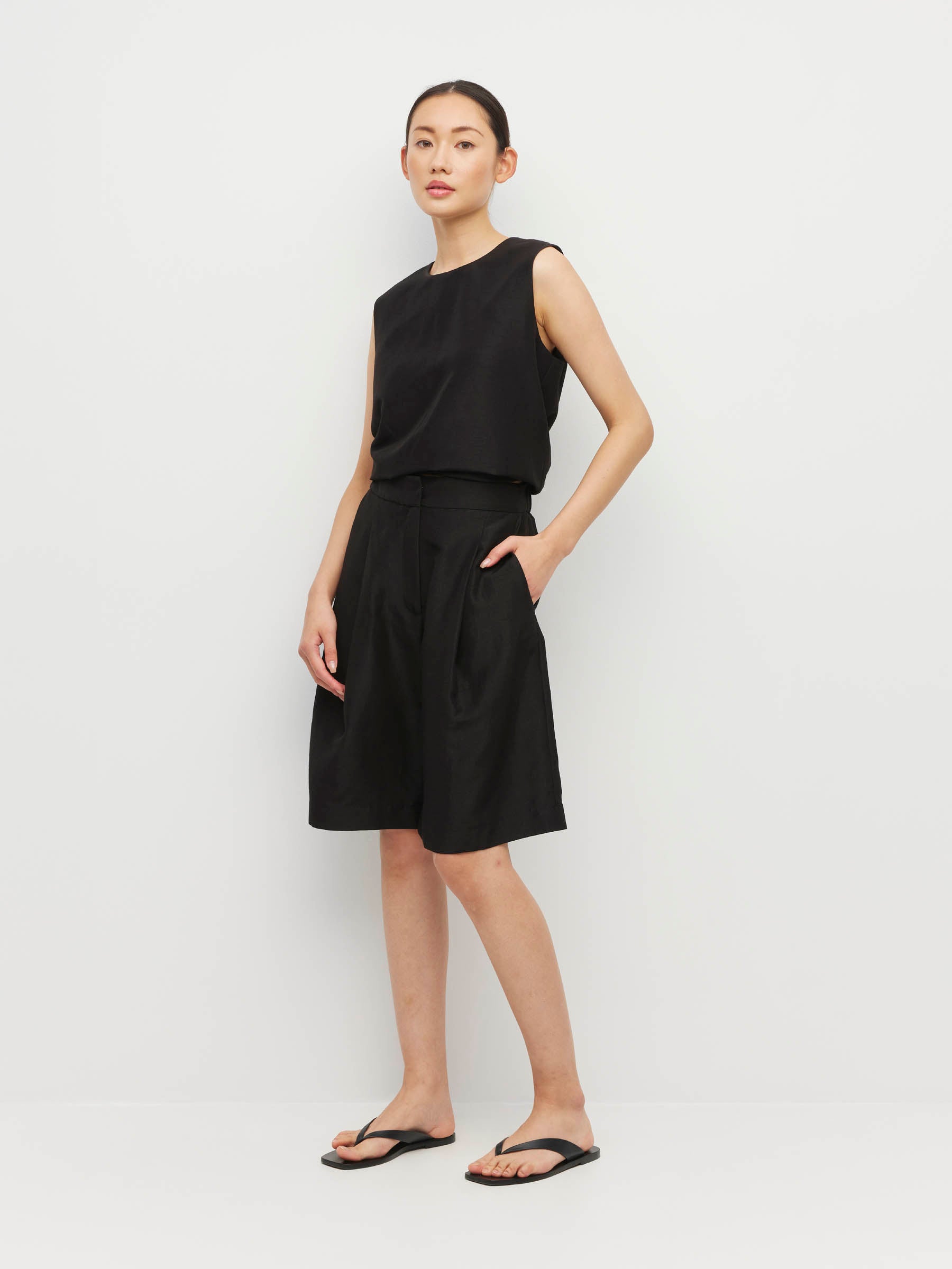 Halina Short (Akira) Black