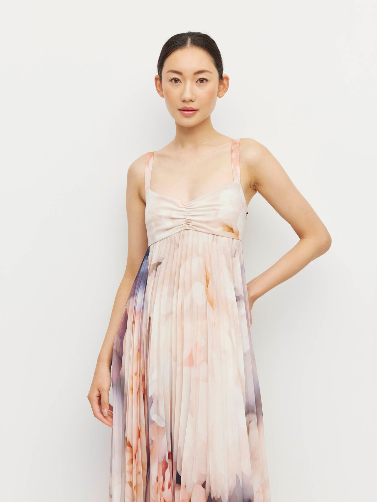 Isabella Pleat Dress (Bloom Crepe) Bouquet
