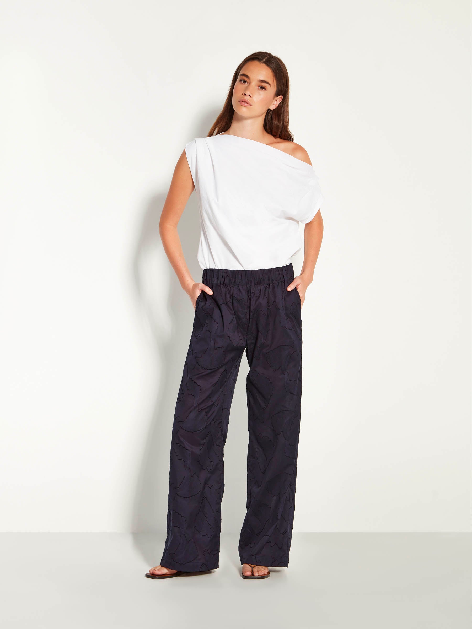 Koa Trouser (Floral Cotton Jacquard) Navy