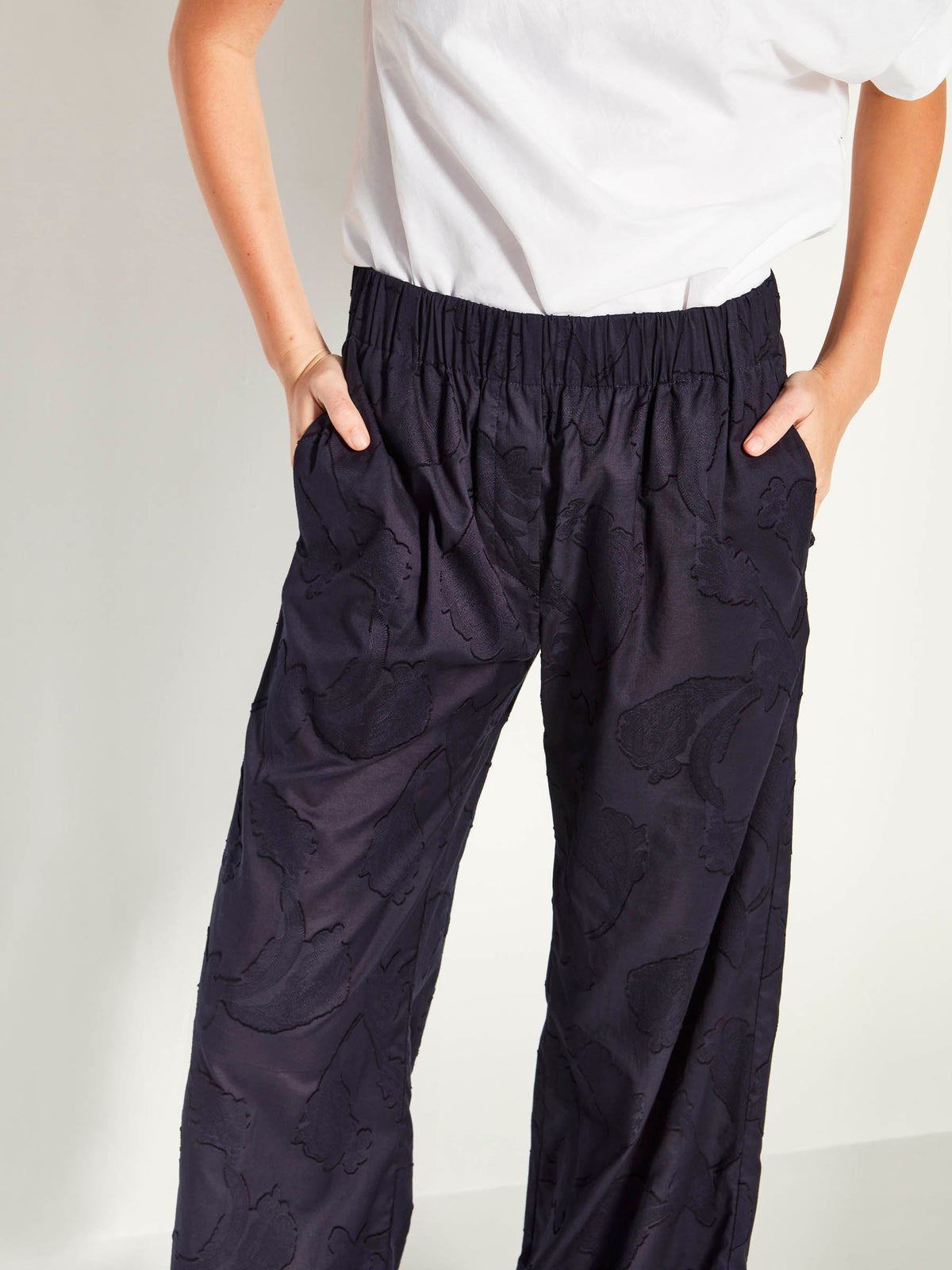 Koa Trouser (Floral Cotton Jacquard) Navy
