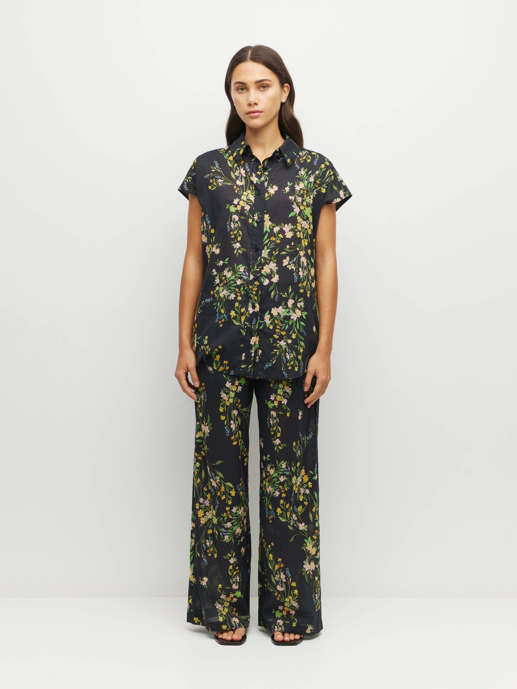 Eleanor Shirt (Dark Garland Cotton) Painted Petals