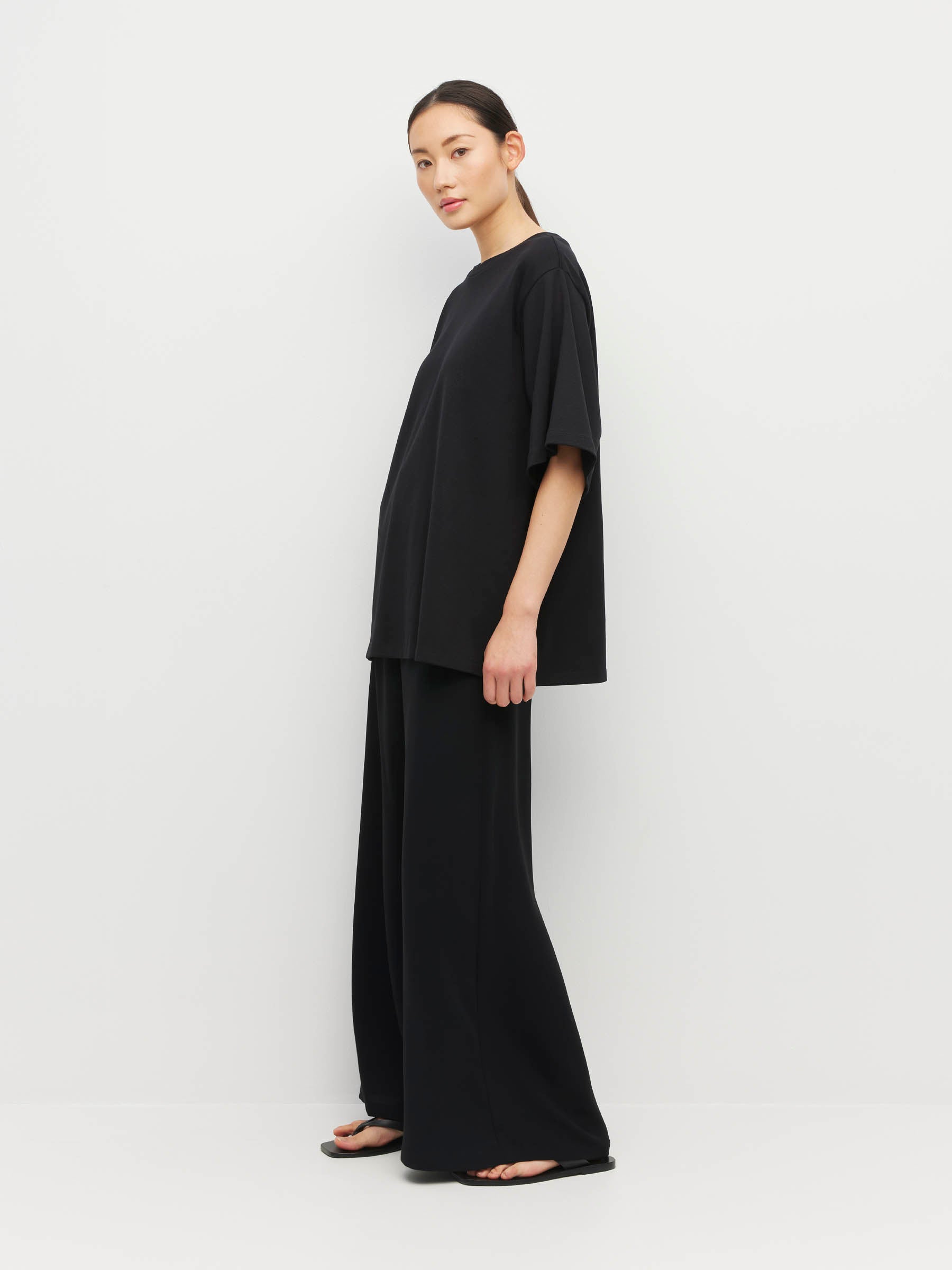 Boyfriend T (Form Cotton Knit) Black