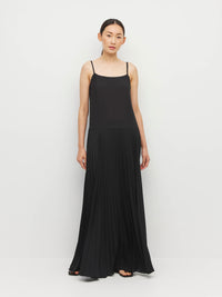 Betty Pleat Dress (Matte Pleat) Black