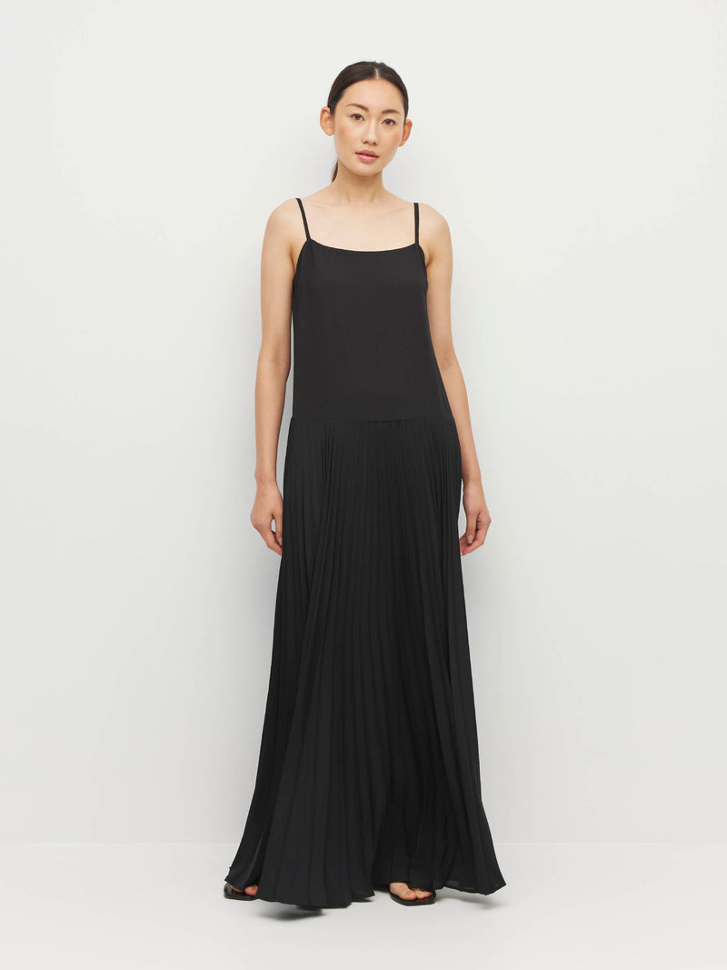 Betty Pleat Dress (Matte Pleat) Black