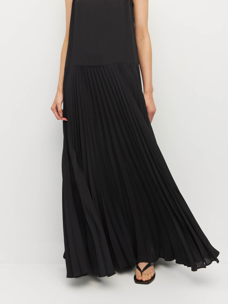 Betty Pleat Dress (Matte Pleat) Black