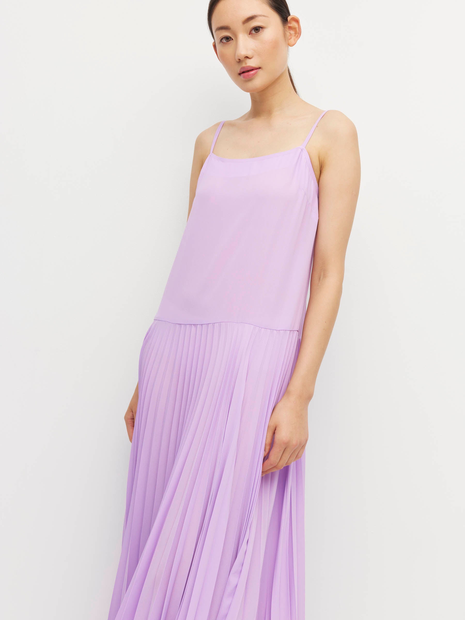 Betty Pleat Dress (Matte Pleat) Lilac