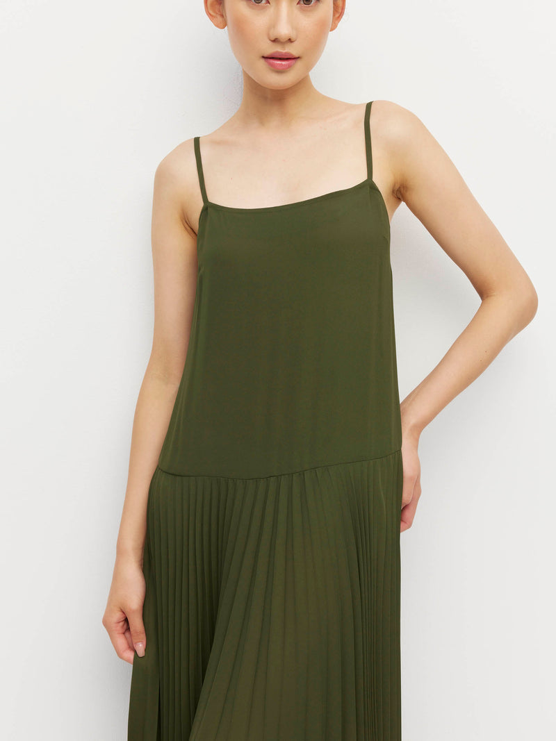Betty Pleat Dress (Matte Pleat) Vine