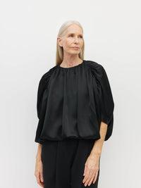 Una Top (Dress Satin) Gloss Black