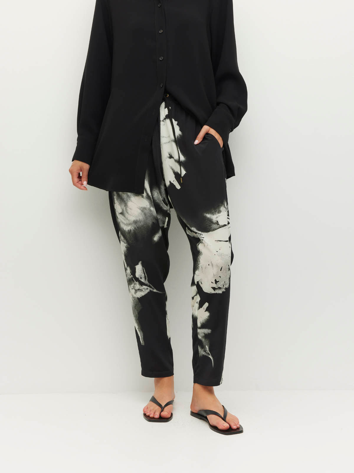 Leonard Pant (Inkflower Silk CDC) Carbon