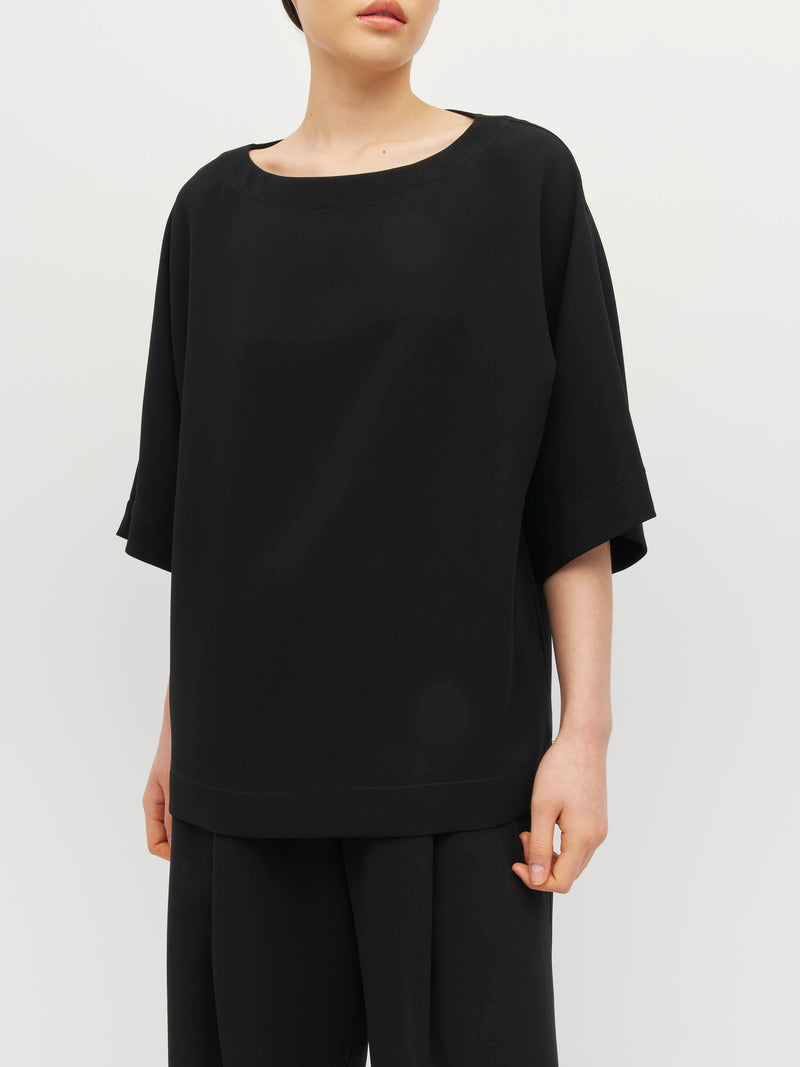 Nami T (Luxe Suiting) Black