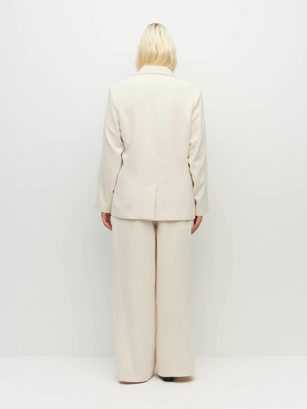 Harry Blazer (Foundation Suiting 2.0) Milk