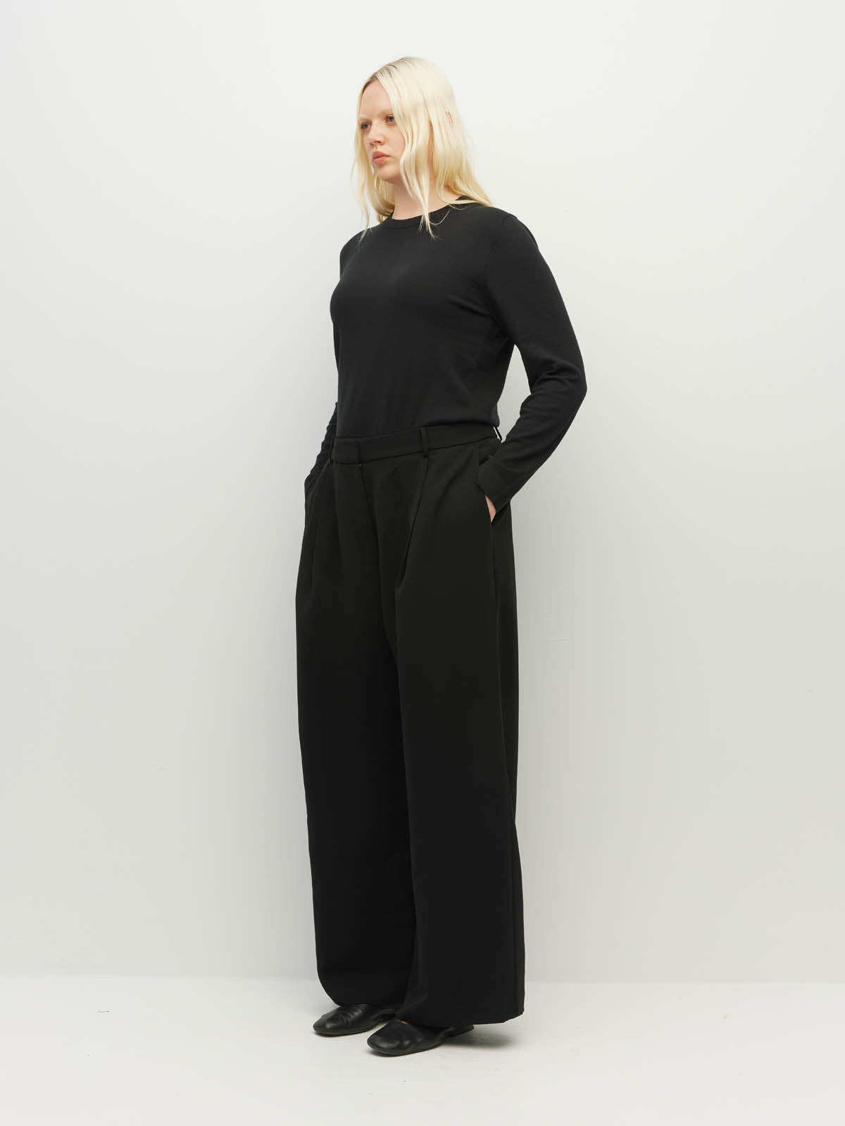 Vela Pant (Foundation Suiting 2.0) Black