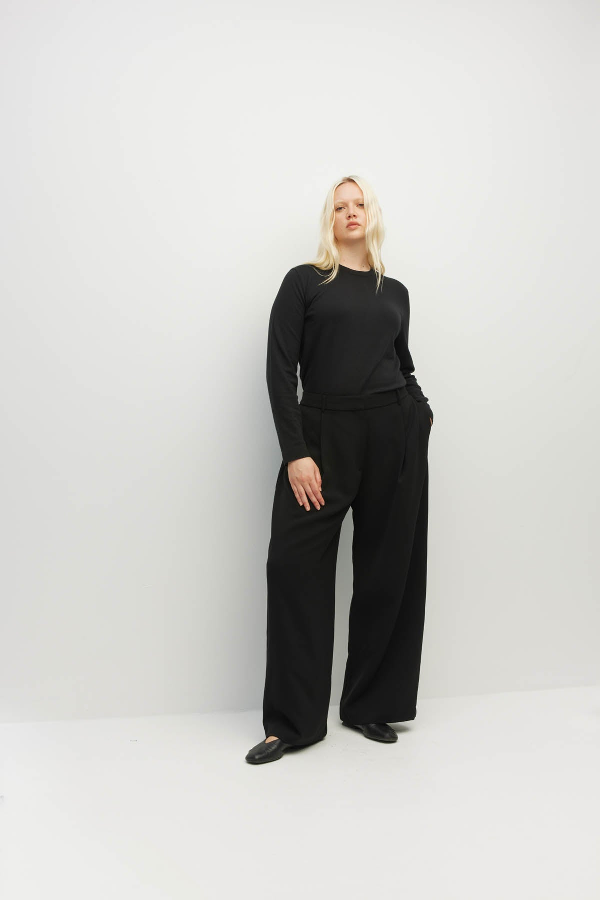 Vela Pant (Foundation Suiting 2.0) Black