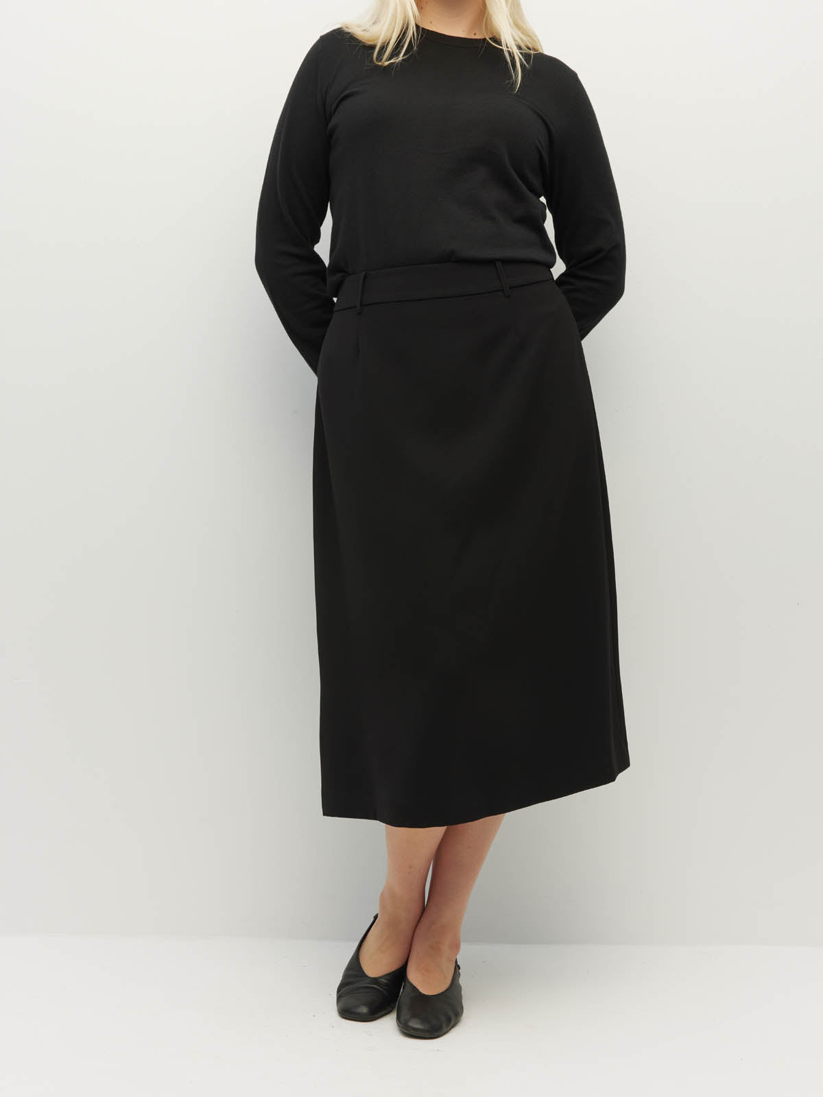 Zoe Skirt (Foundation Suiting 2.0) Black – Juliette Hogan