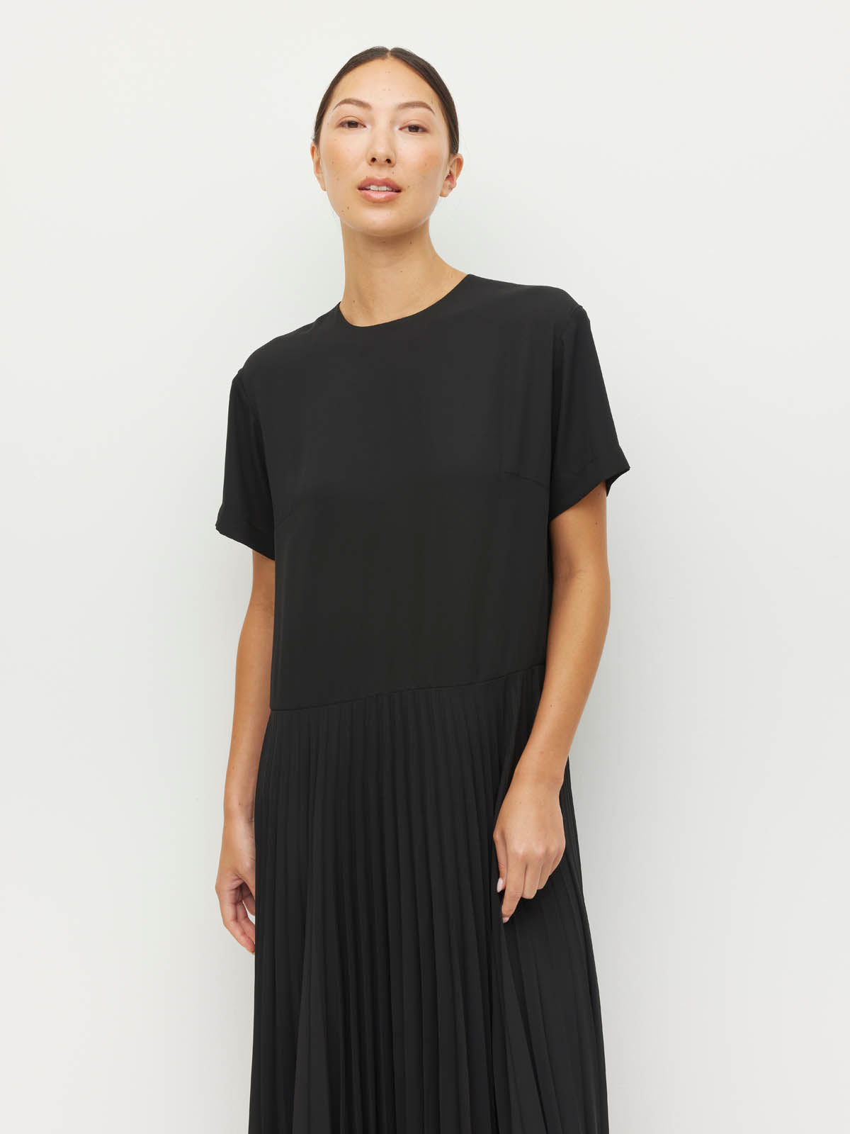 Bettina Dress (Matte Pleat) Black