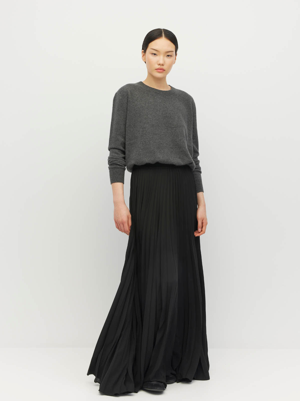 Evangeline Skirt (Matte Pleat) Black – Juliette Hogan