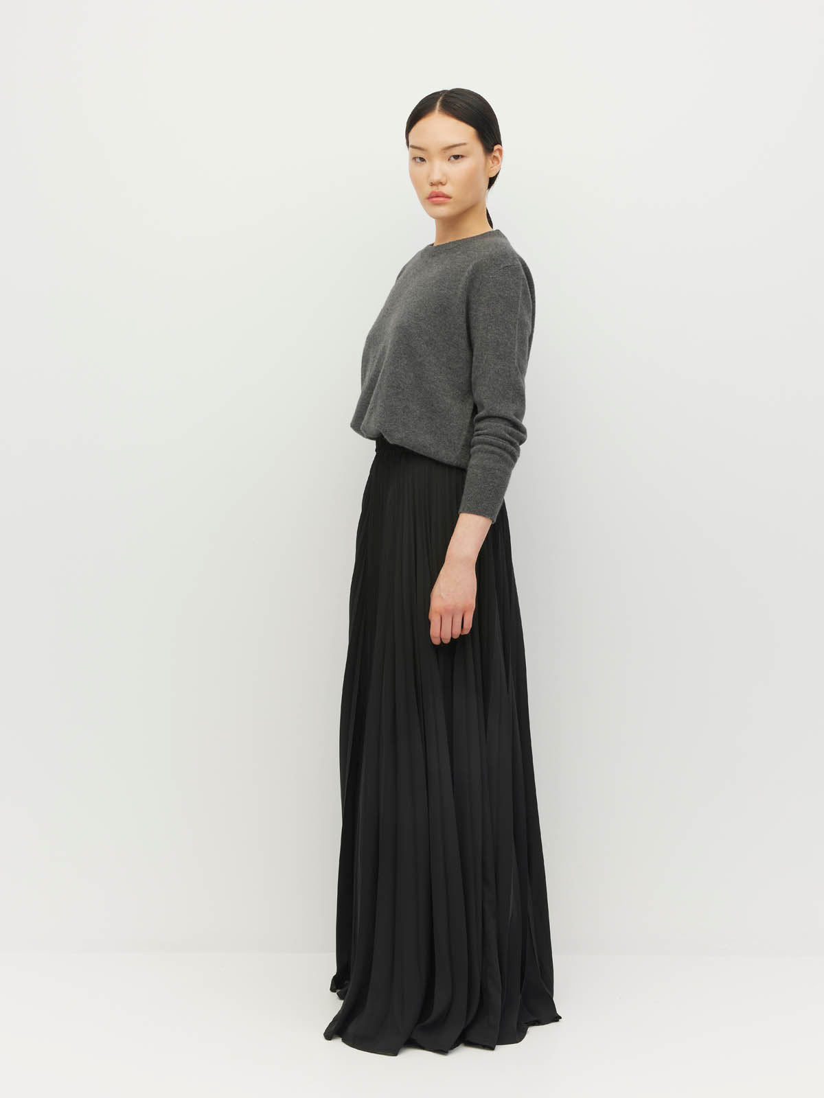 Evangeline Skirt (Matte Pleat) Black