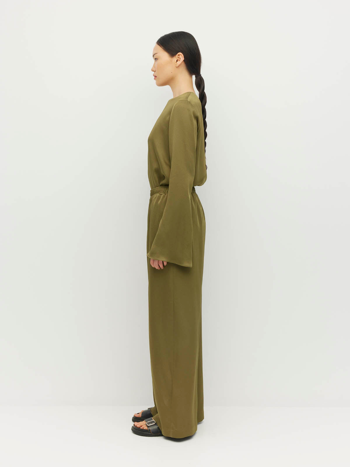 Koa Trouser (Satin Crepe) Sicilian Olive