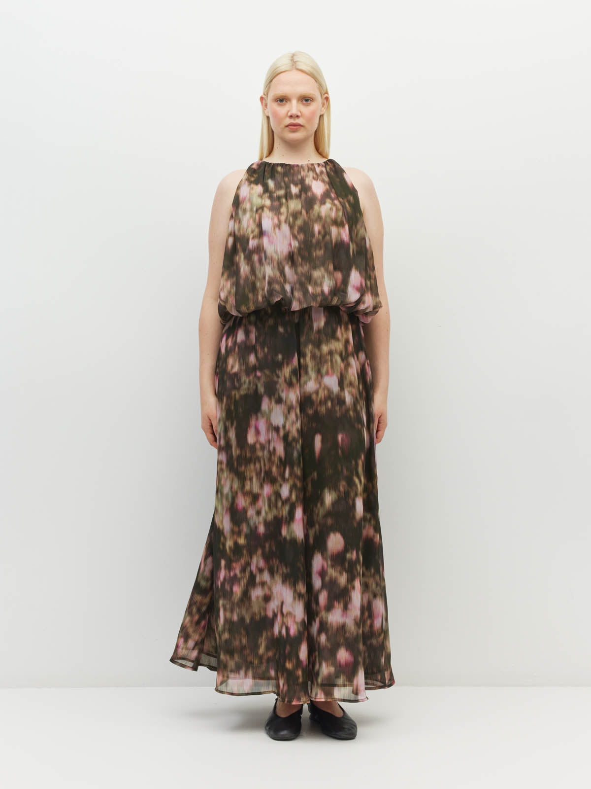 Juliette Hogan Aria Dress (Blush Petals Crush) Soft Camelia - printed maxi summer event dress featuring a blouson waist, and halter-style neckline.