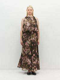 Juliette Hogan Aria Dress (Blush Petals Crush) Soft Camelia - printed maxi summer event dress featuring a blouson waist, and halter-style neckline.