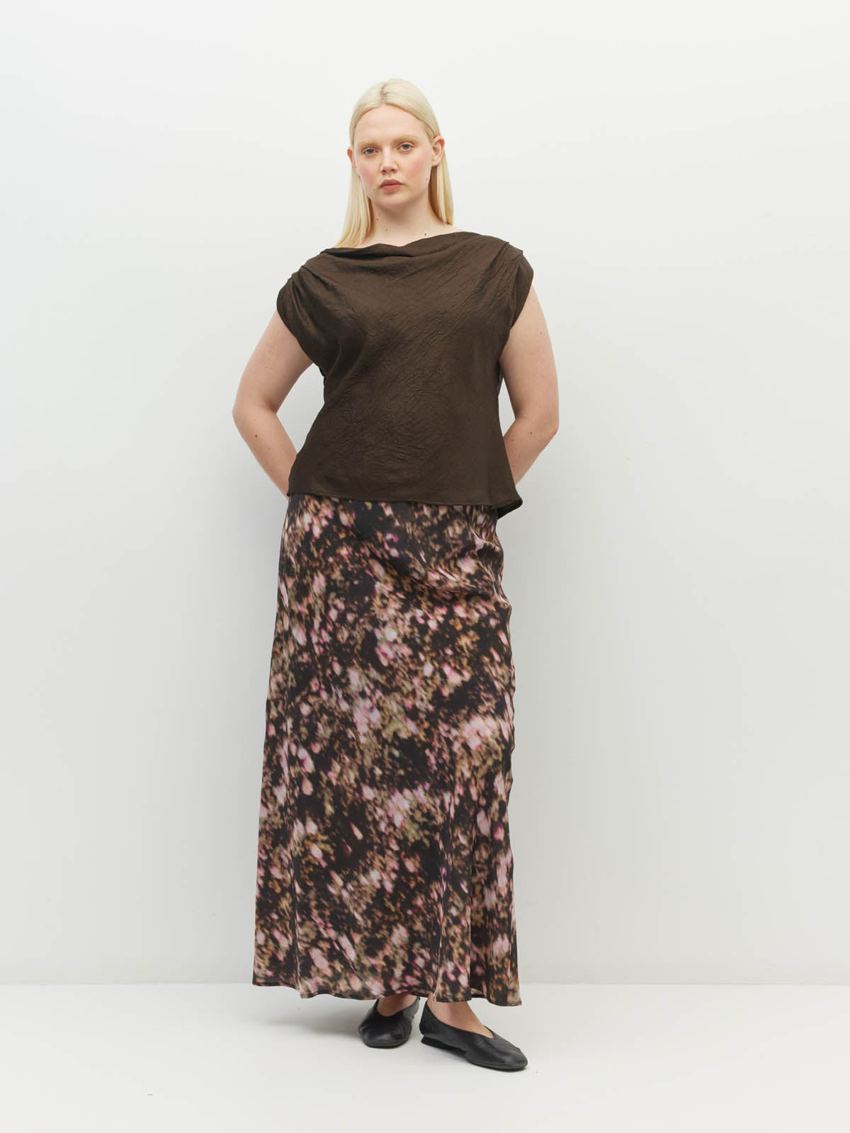 Juliette Hogan Arielle Skirt (Blush Petals Silk CDC) Soft Camelia - simple bias-cut silk skirt in an abstract floral print with elasticated waist.