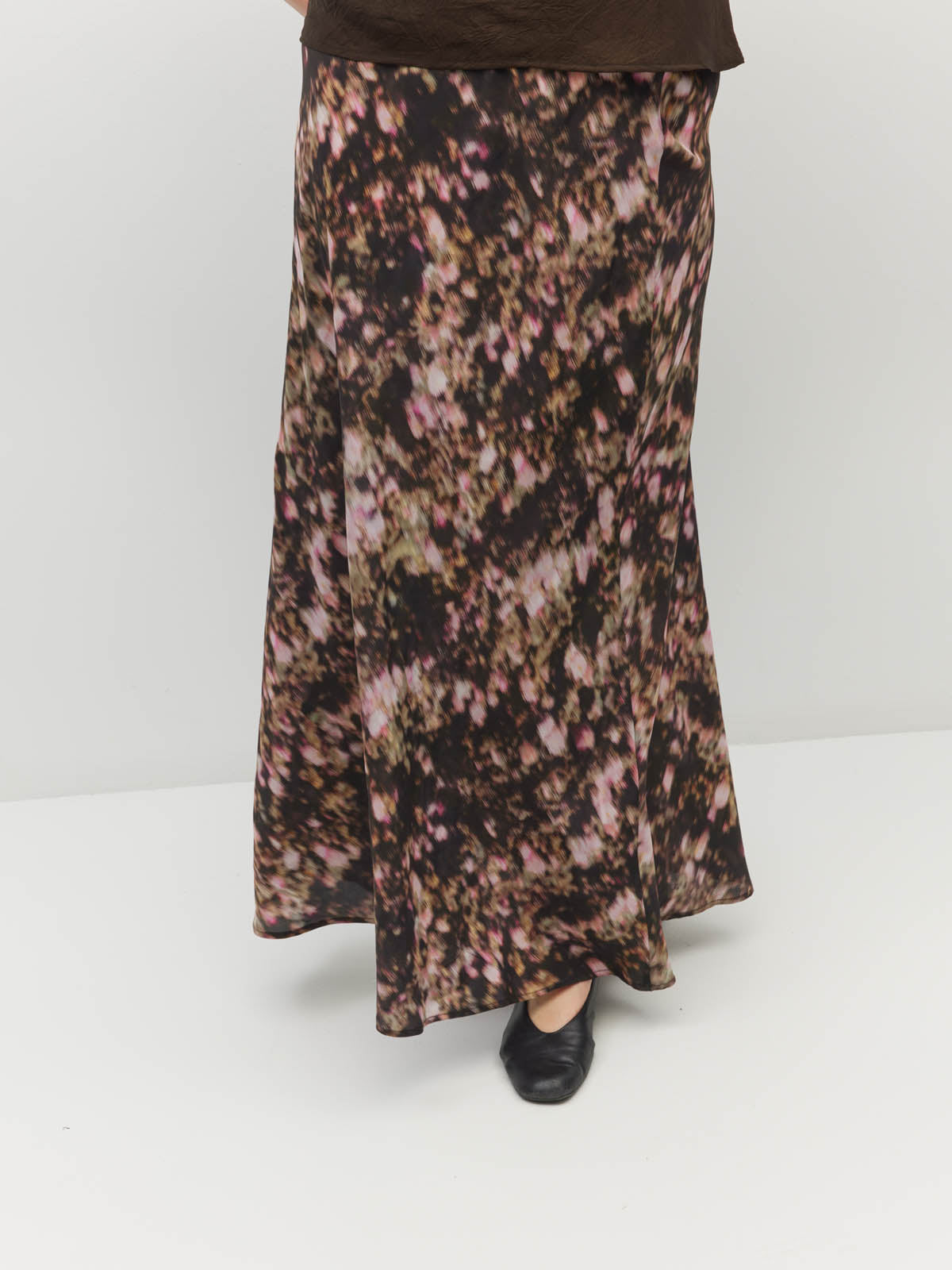Juliette Hogan Arielle Skirt (Blush Petals Silk CDC) Soft Camelia - simple bias-cut silk skirt in an abstract floral print with elasticated waist.