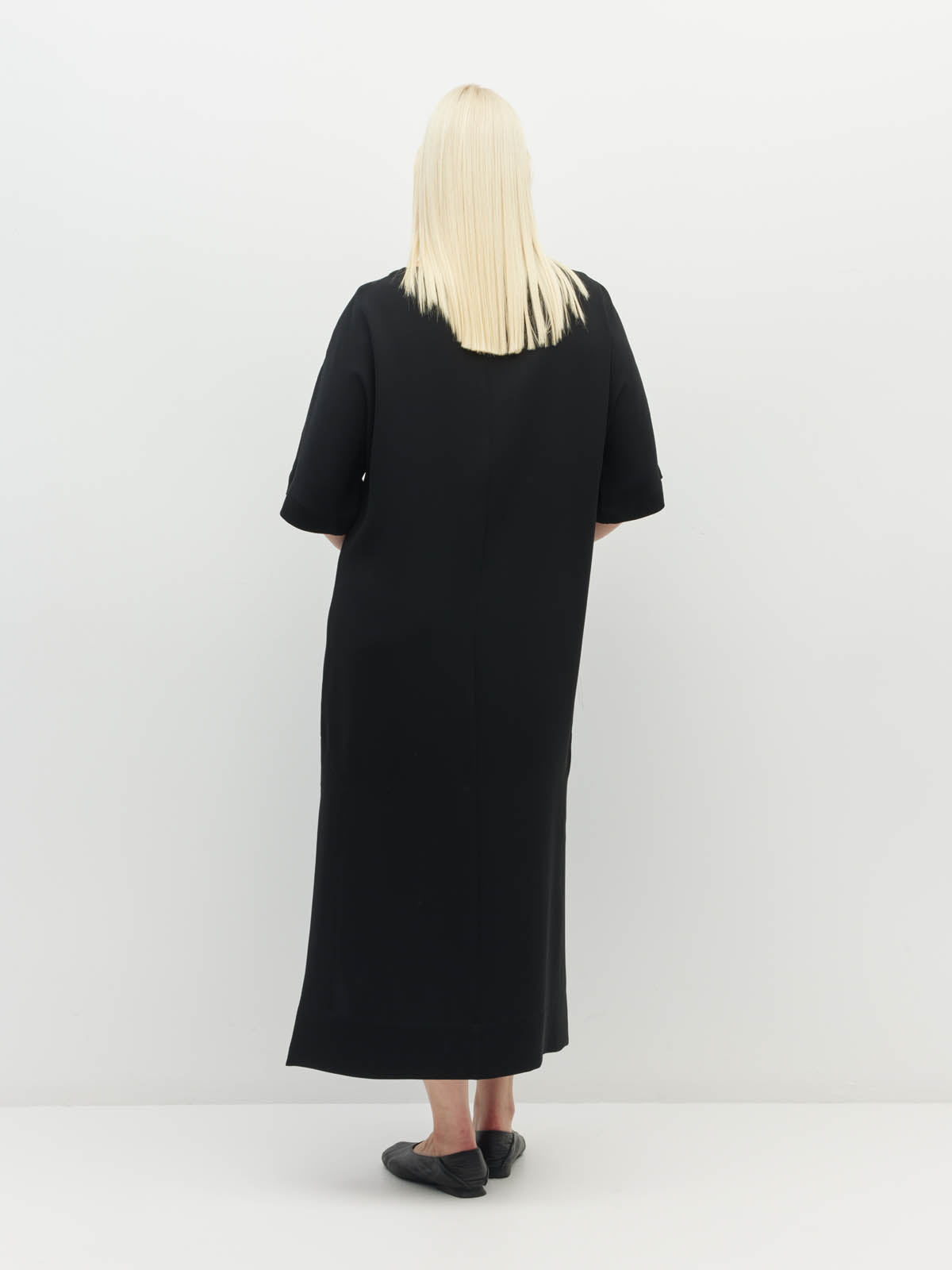 Juliette Hogan Kiko Dress (Luxe Suiting) Black - simple pullover style dress with boat neckline, kimono sleeve, and side splits to the knee - machine washable.