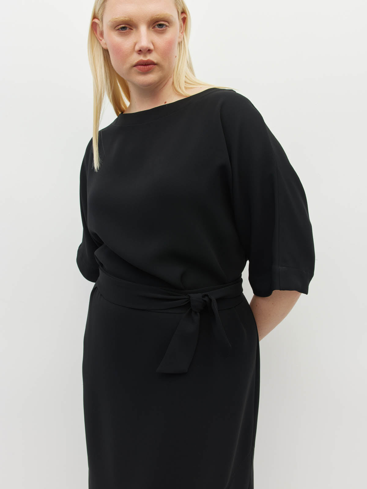 Juliette Hogan Kiko Dress (Luxe Suiting) Black - simple pullover style dress with boat neckline, kimono sleeve, and side splits to the knee - machine washable.