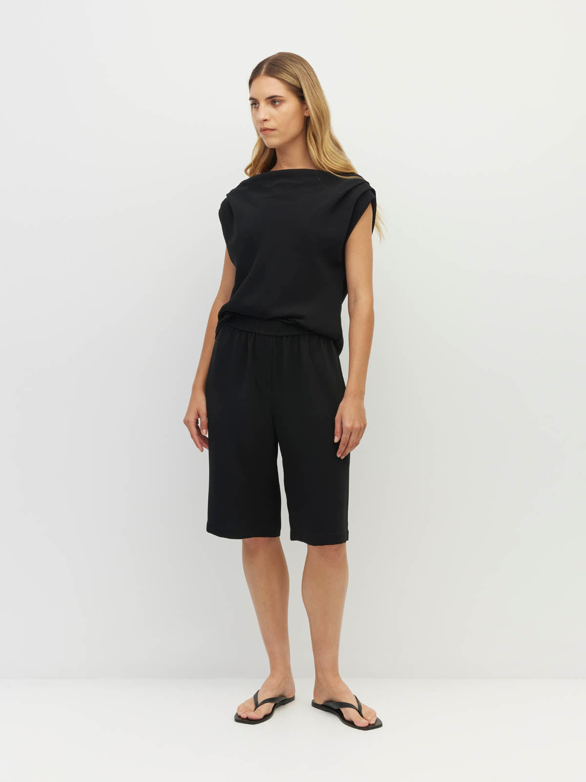 Koa Short (Luxe Suiting) Black