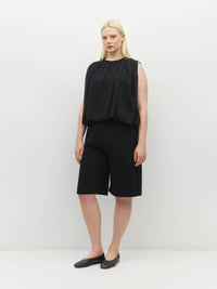 Juliette Hogan Koa Short (Luxe Suiting) Black - easy-care short with elasticated waist, finishing at the knee.
