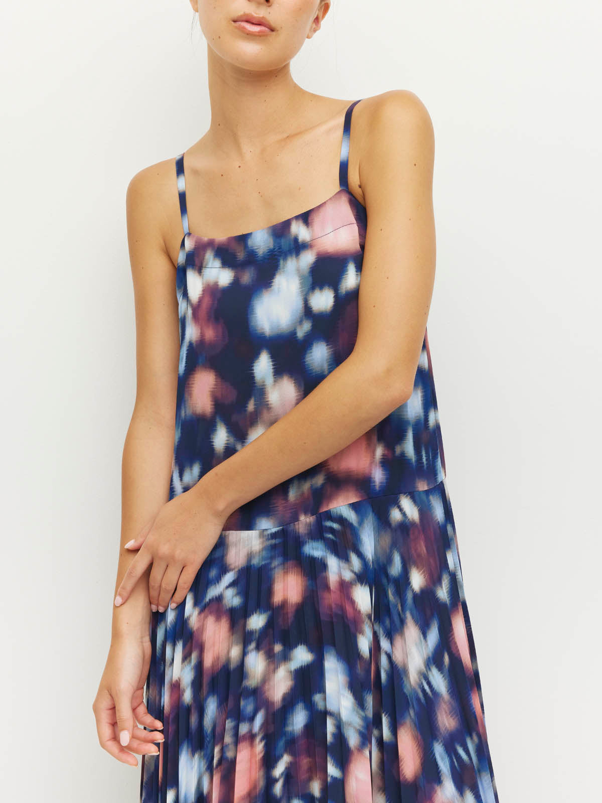 Betty Pleat Dress (Rosette Haze Crepe) Night Fall