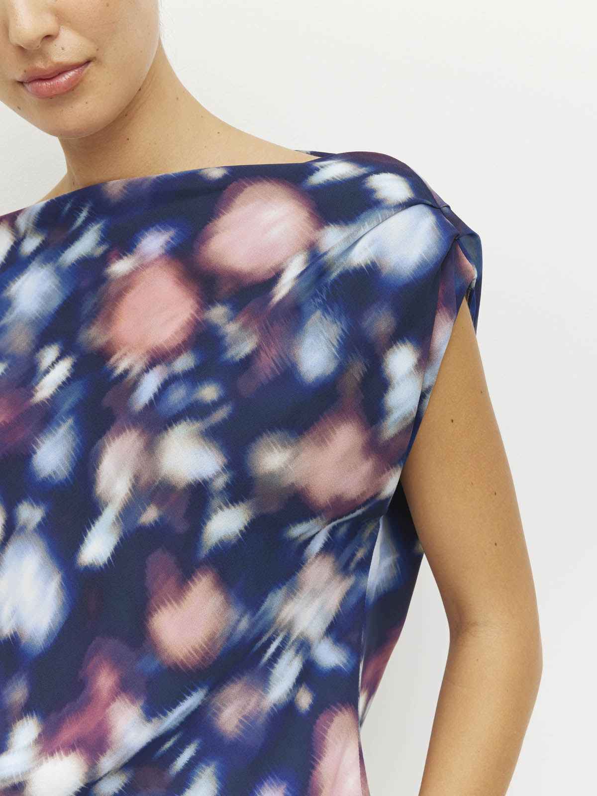 Monaco Top (Rosette Haze Crepe) Night Fall