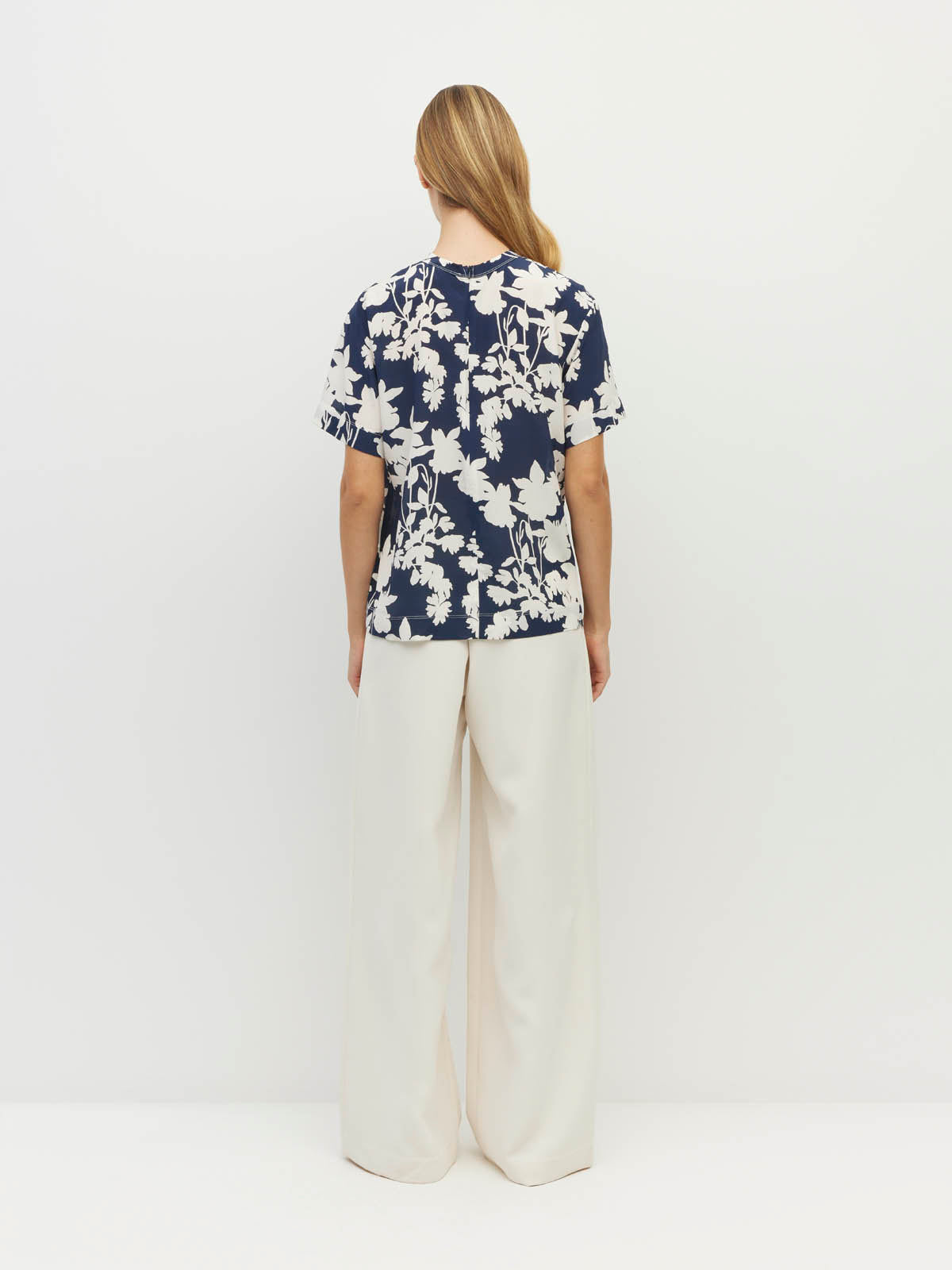 Fancy T (Shadow Floral Silk CDC) Silhouette
