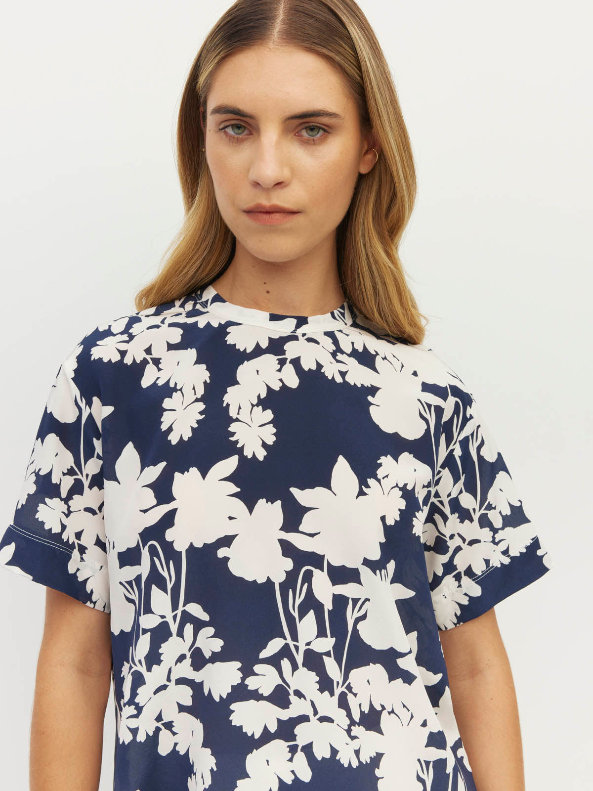 Fancy T (Shadow Floral Silk CDC) Silhouette