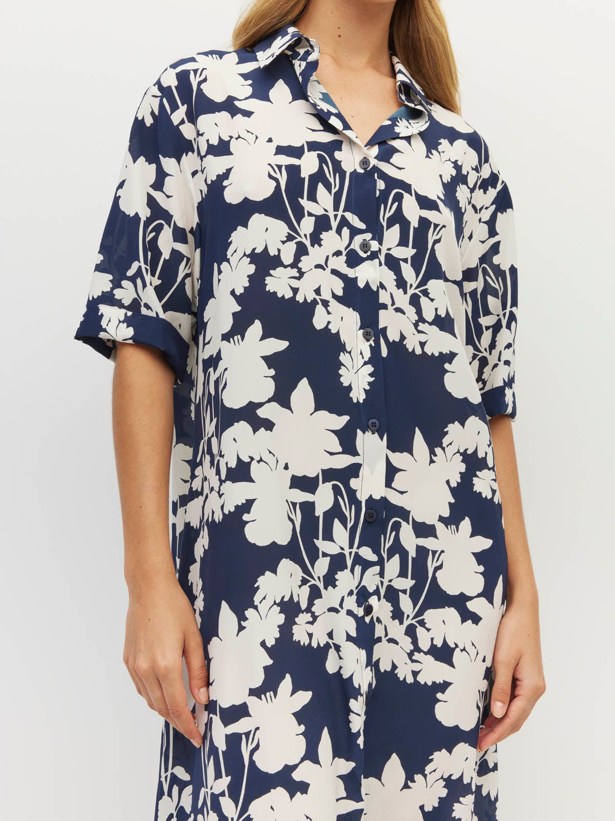 Juliette Hogan Isle Shirtdress (Shadow Floral Silk CDC) Silhouette - lightweight silk shirtdress in floral print with collar and t-shirt sleeves.